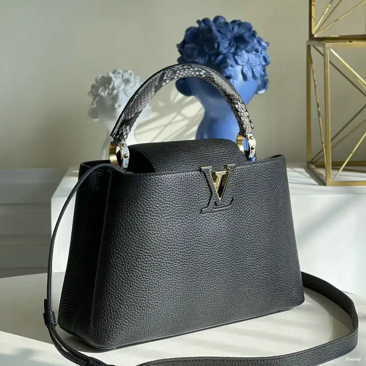 Bags 2110YA0121 LV 0722